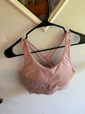 Alphalete Amplify Rose Pink Crisscross Back Sports Bra